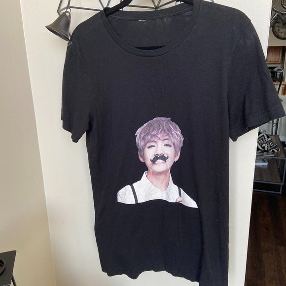 Moustache Chic  Tee - Picture 1 of 2